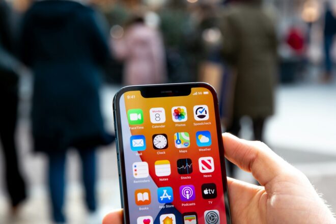 Išmanusis telefonas. Unsplash nuotr.